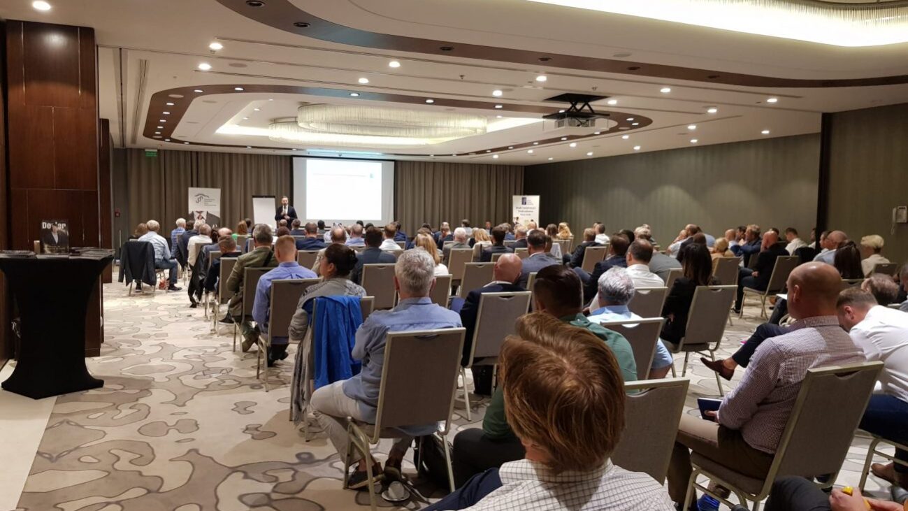 2d7b19f8-b528-45c5-813b-8e9fd35c739e